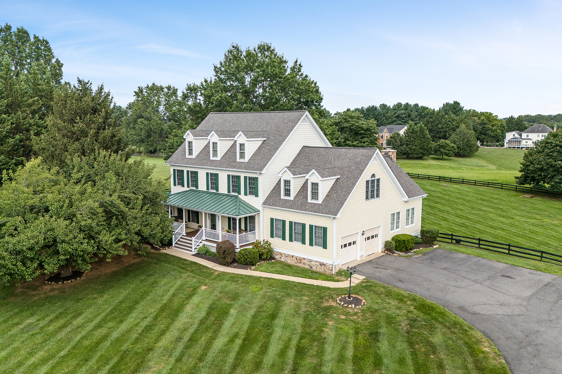 1700 Lakewood Court