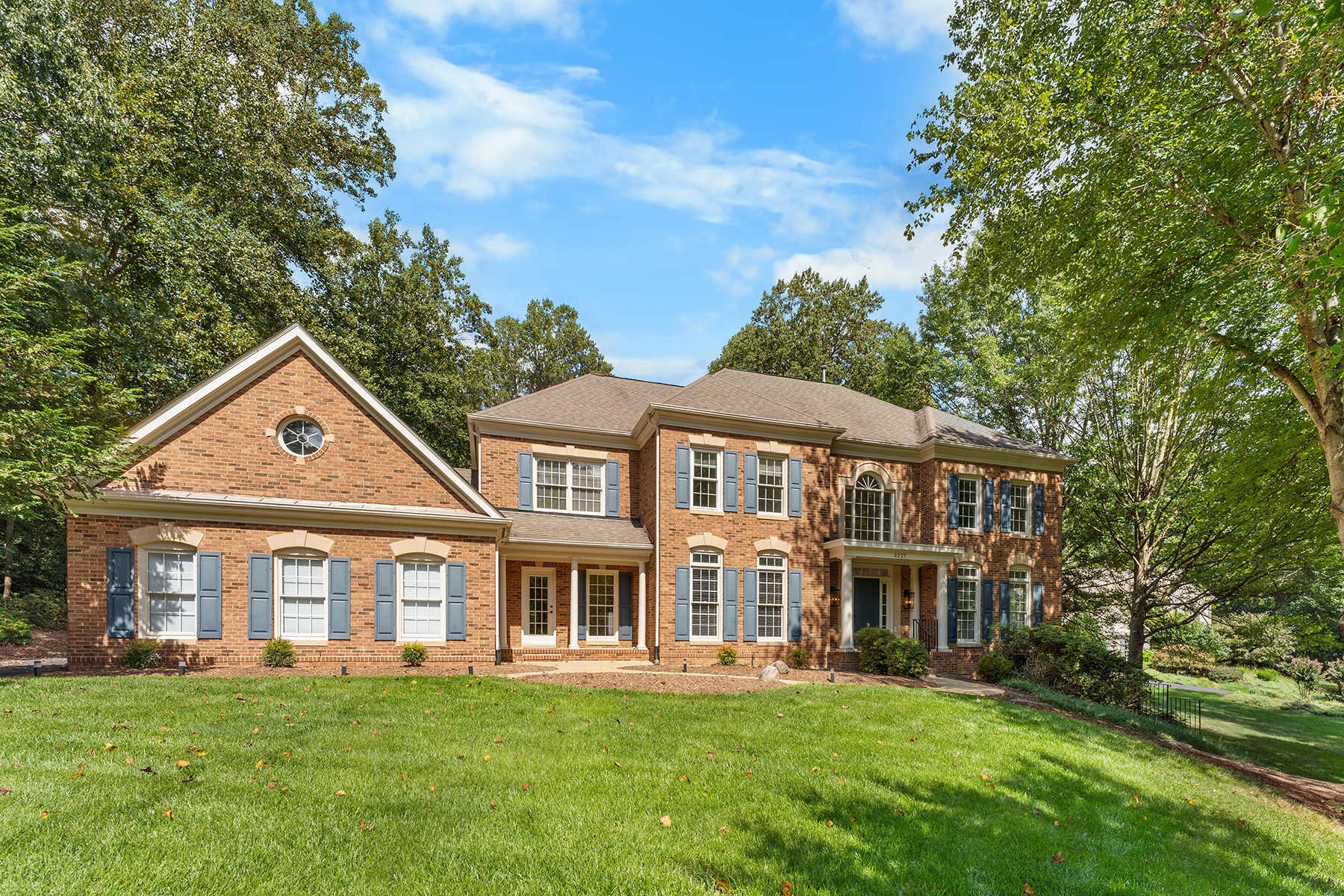 3227 Foxvale Dr