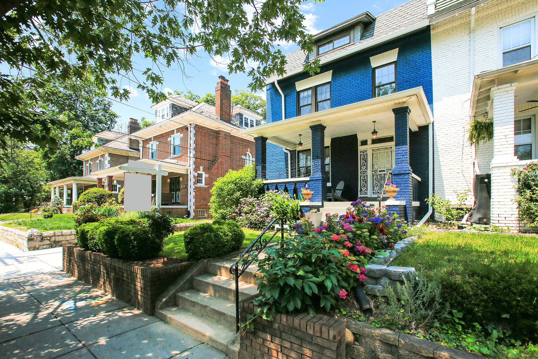 5240 Colorado Ave NW is an end rowhouse