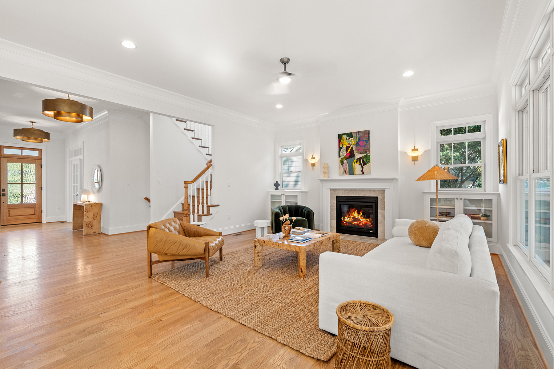604 Crestwood Dr