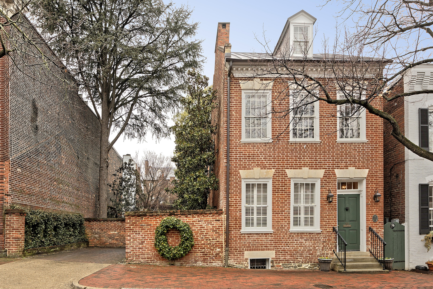 113-115 S Lee Street