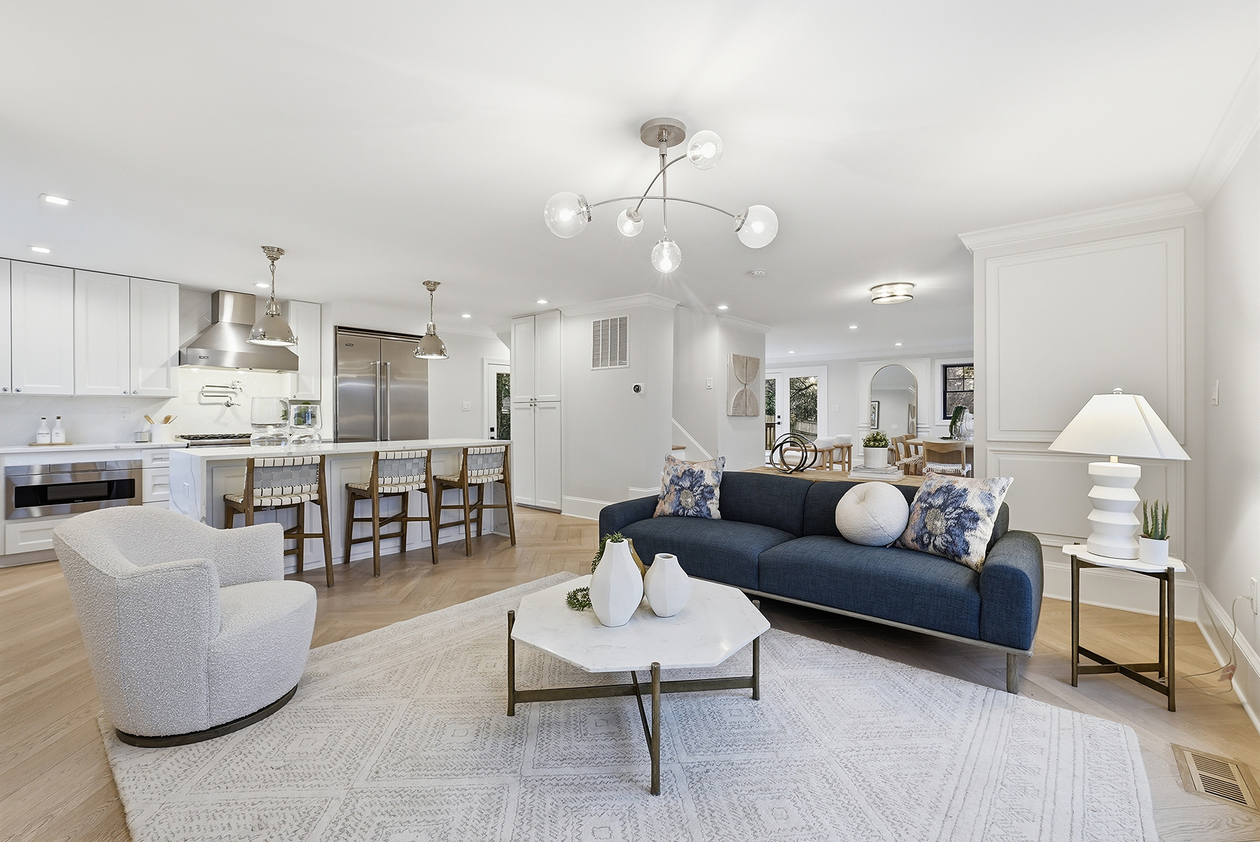 2505 N Kenilworth St living area